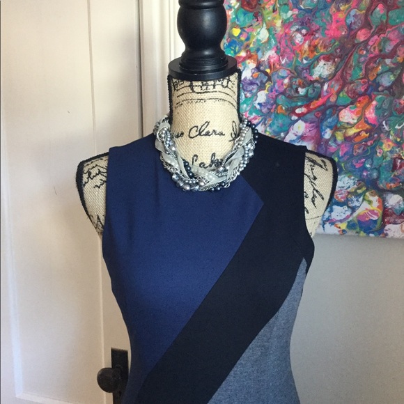 White House Black Market Sz0 Sleeveless Form - Picture 3 of 13